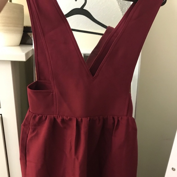 Lulu low cut red dress - Picture 2 of 3